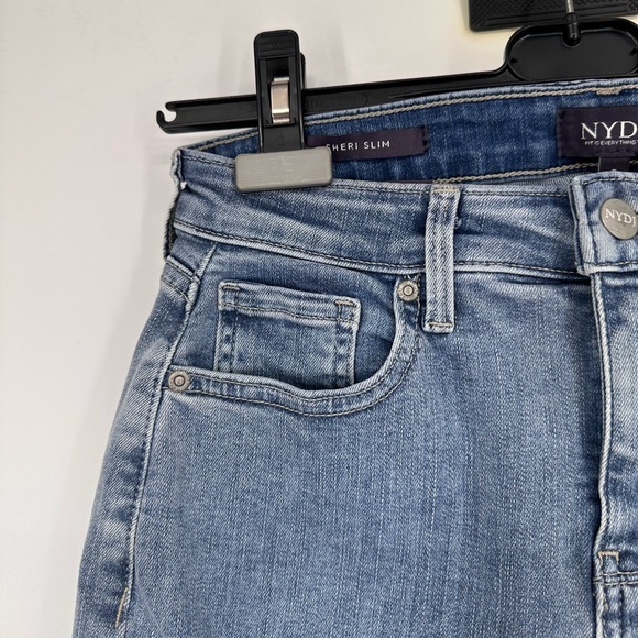 NYDJ Sheri Slim Jeans in Haley Wash size 0 NWT Stretch Pockets Medium Wash - Picture 5 of 14